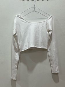 Selcouth Off-Shoulder White Top