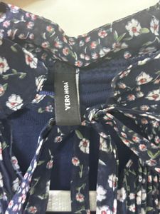 Vero Moda Pleated Top - Navy &amp; White Floral