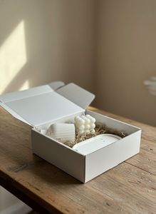 Minimal Aesthetic Gift Hamper | Tray, Vase &amp; Bubbl