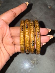 Vintage Gold Bangle (Set Of 4)