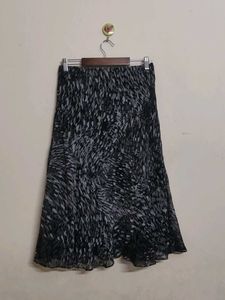Elegant Patterned Skirt