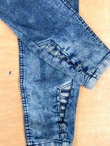Stylish Blue Distressed Jeans