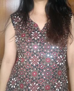 Patterned Sleeveless Top