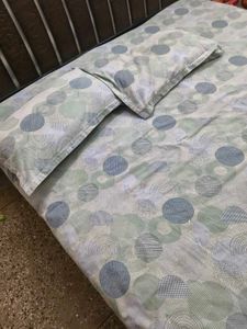 Patterned Double Bedsheet with covers