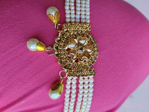 Nyka Nail paint ,Chokar White