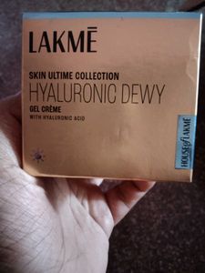 Lakme Hyaluronic Dewy Gel