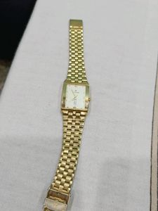 Gents golden Wrist watch