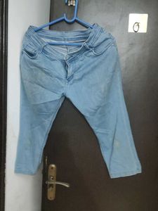 Light Blue Denim Capri Jeans