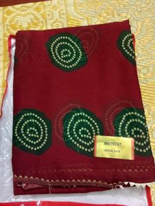 Maroon &amp; Green Bandhani Saree