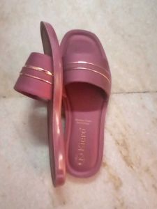 Kiero Mauve Slides