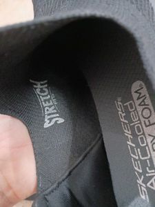 Very Light Weight Comfy Skechers Shoe(Unisex)