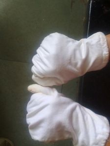 White Cotton Hand Gloves