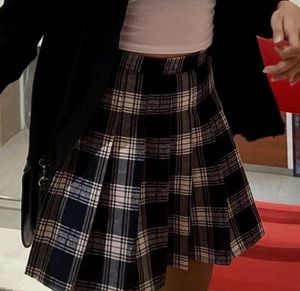 black and white plaid skirt