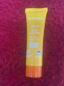 Detan, Glow &amp; Radiance Sunscreen Tube Aqualogica