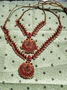 Traditional Indian Necklace Set