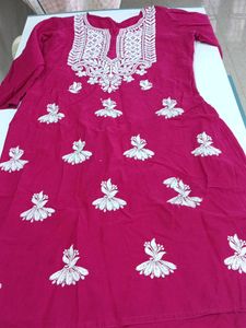 Lucknowi Embroidery Chickenkari Kurti❤️