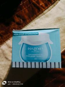 Buy 1 Get 1free Dot & Key 72 HR Hydrating Gel
