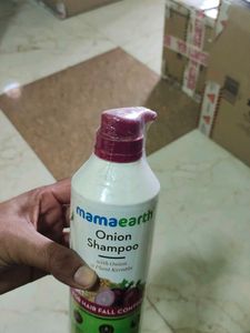 Mamaearth Onion Shampoo