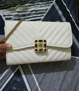 Chic White Shoulder Bag