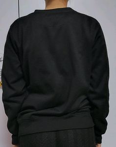 Black Sweatshirt