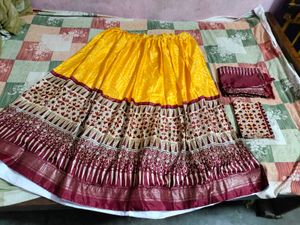 Unstitched Lhenga Set