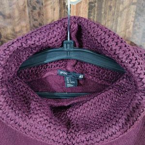 H&amp;M Solid Turtleneck Pullover - Chest 34