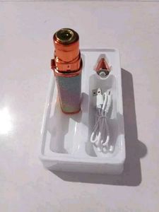 Free Gift With Trimmer Use Of Hairs