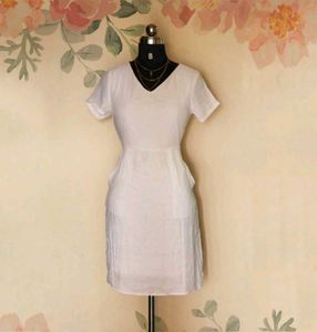 White V Neck Pocket Dress