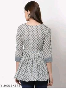 Printed Women&#39;s Top