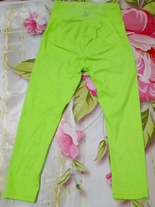 (1051)Neon Green Leggings