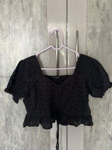 Black Sweetheart Neck Adjustable Crop Top