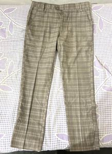Men’s straight fit Checked Trousers – Casual