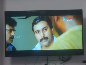 46 Inch Proneer Smart Tv
