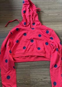 Croped Ladybug Printed Sweatshirt With A Cap