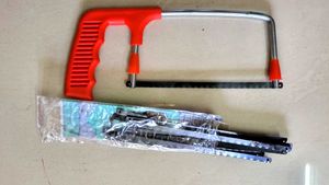 Hacksaw with Extra Blades