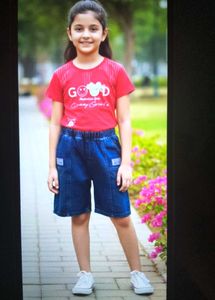 Cute Girls Top and Shorts..🌷