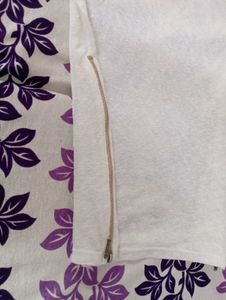 Letticil, Very Stylish Ti Shirt With Top