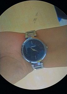 Metal Watch In Silver Colour