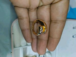 Gold Tone Fashion Ring