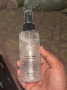 Liquid Glow Setting Spray