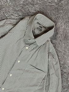 Uniqlo Grey striped shirt