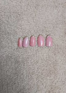 A Nude Pink Nail Set