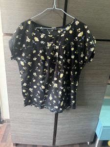Floral Black Top …brand Zudio