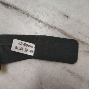 Woman : Black Colour Paded Bra ,Size 32- 80 Cm , Never Used ,Good Condition,No Flaws,Refer Images For Size