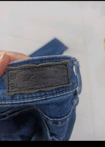 Lee Cooper Fully New Jeans For Woman Length 39 Inc