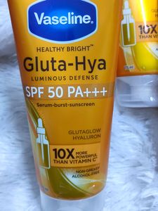 Vaseline SPF 50 PA+++ Serum-brust-Sunscreen