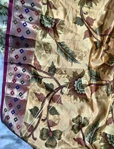 Cream With Meroon Banaras Silk Saree🥰