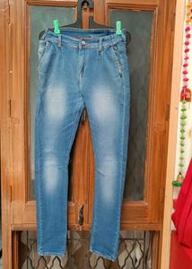 Stretchable Jean
