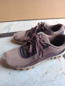 Used Sport Shoes