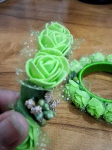 Green Floral Bangle